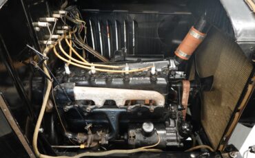 Ford-Model-T-1924-Roadster-9
