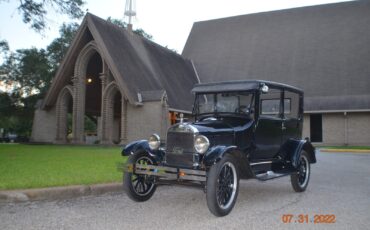 Ford-Model-T-1926-Sedan-11