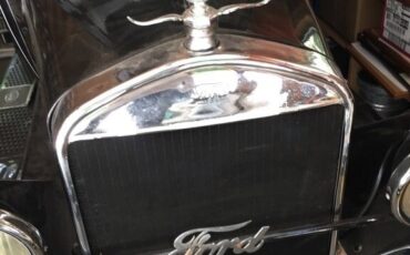 Ford-Model-T-1926-Sedan-18