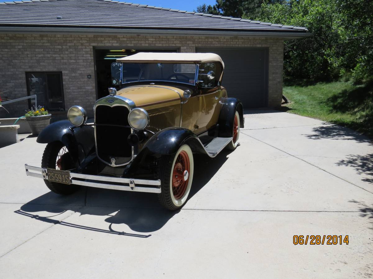 Ford Model a  1930 yellow