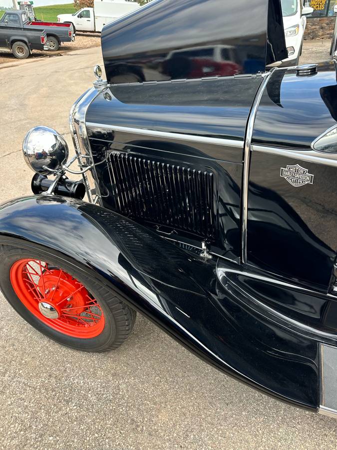 Ford-Model-a-1931-black-13