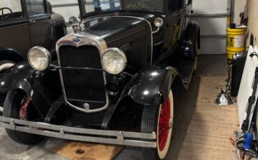 Ford-Model-a-fordor-1930-black-1