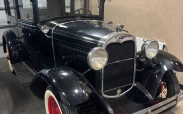 Ford-Model-a-fordor-1930-black