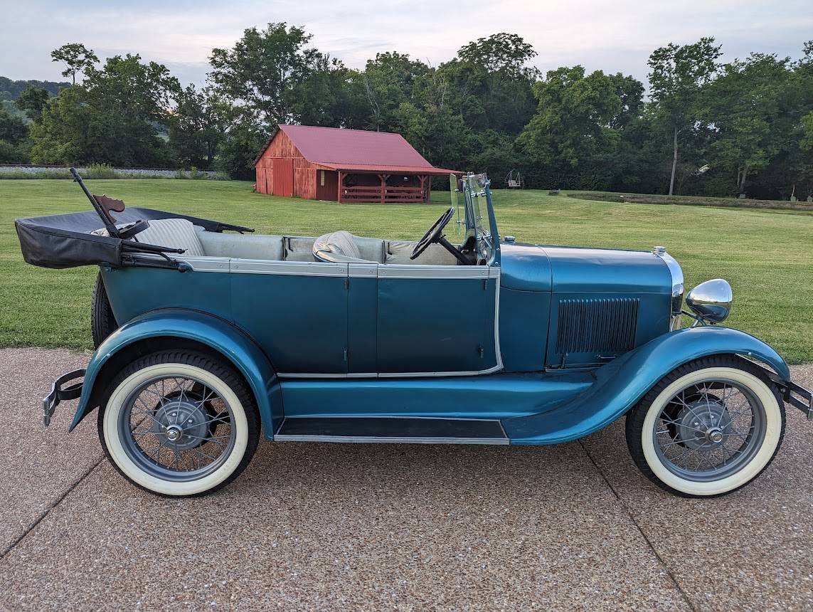 Ford-Model-a-phaeton-1928-blue-10