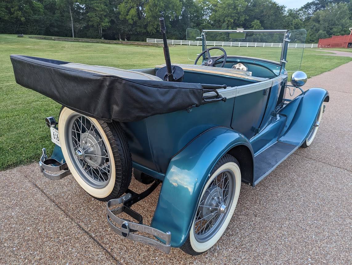 Ford-Model-a-phaeton-1928-blue-13