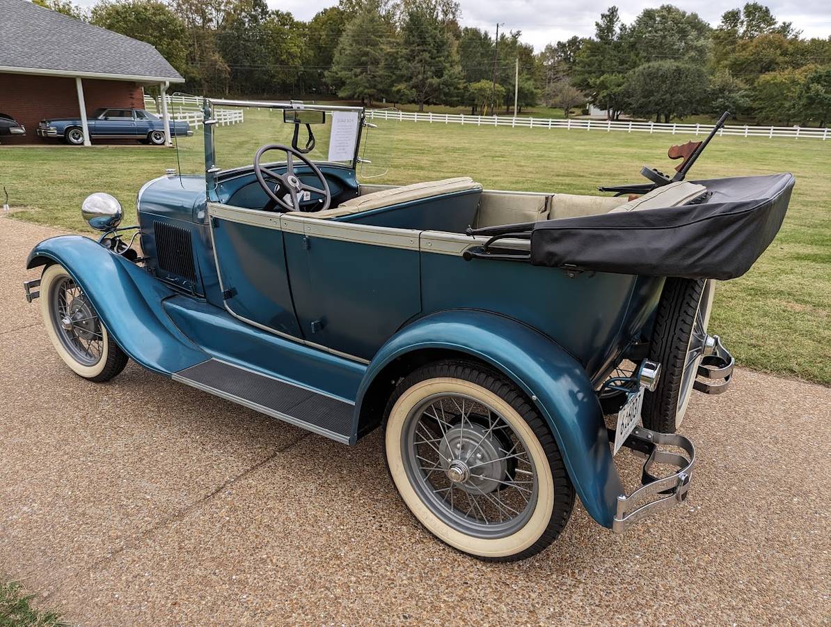 Ford-Model-a-phaeton-1928-blue-16