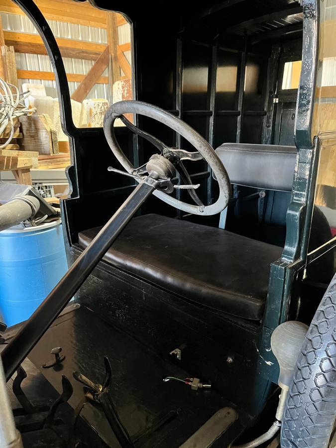 Ford-Model-t-1911-black-11