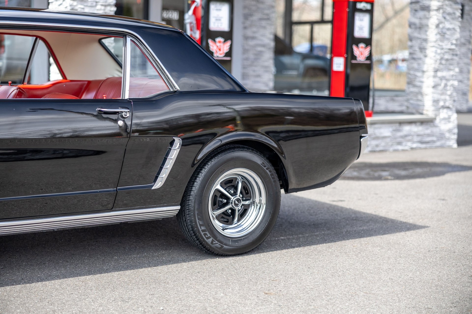 Ford-Mustang-1964-Coupe-13
