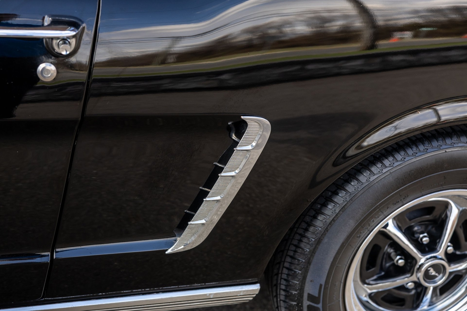 Ford-Mustang-1964-Coupe-21
