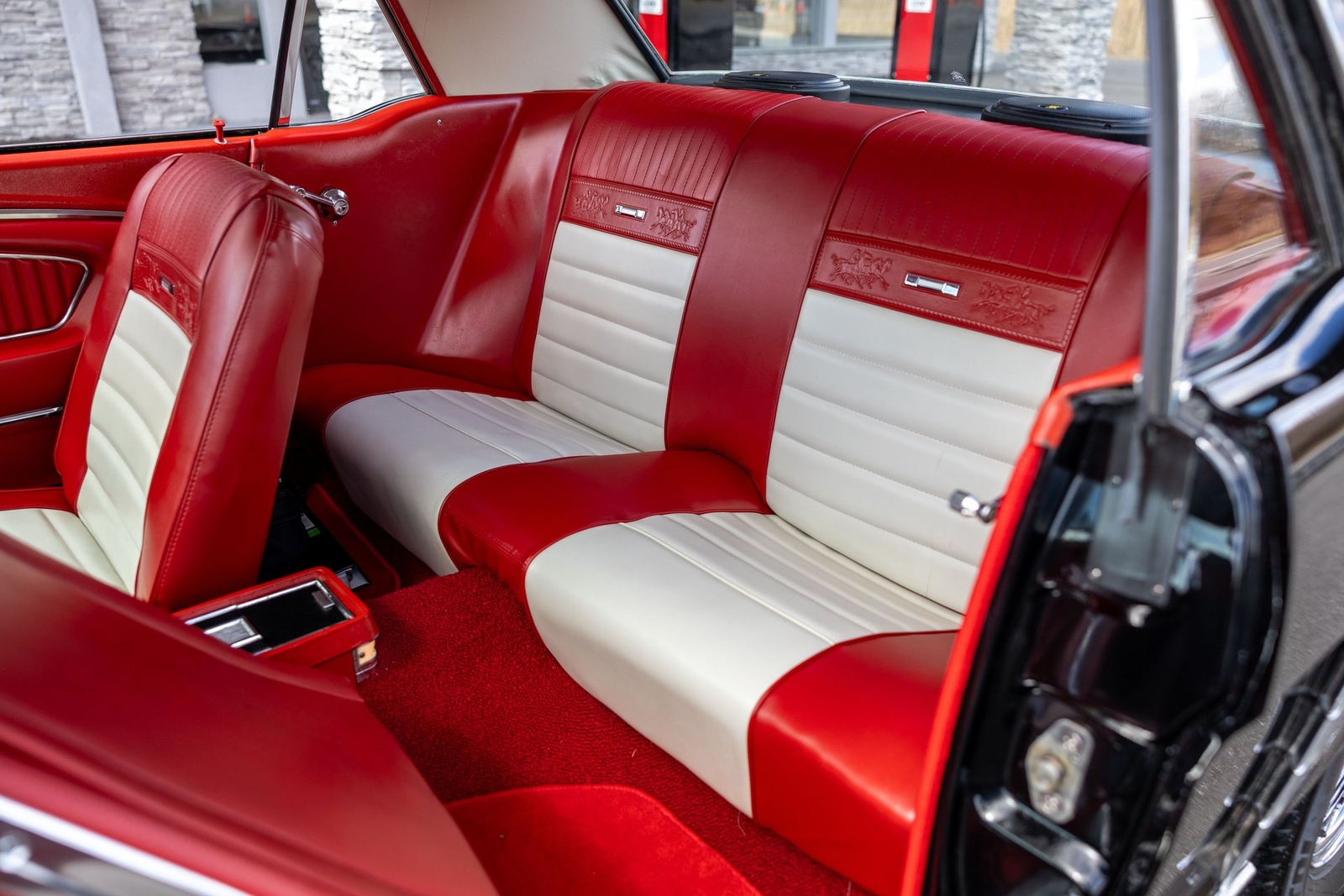 Ford-Mustang-1964-Coupe-32