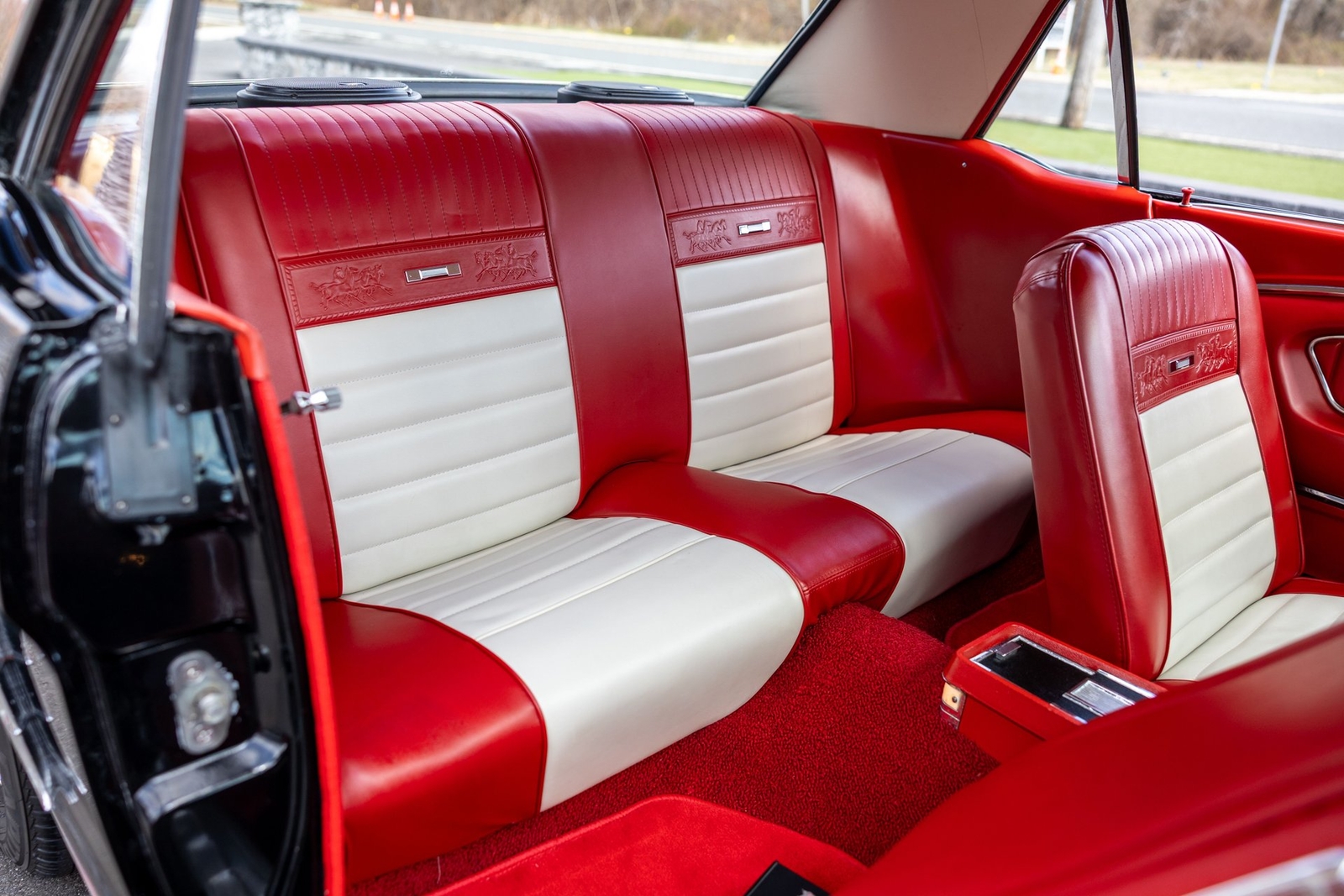 Ford-Mustang-1964-Coupe-37