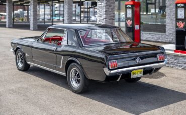 Ford-Mustang-1964-Coupe-9