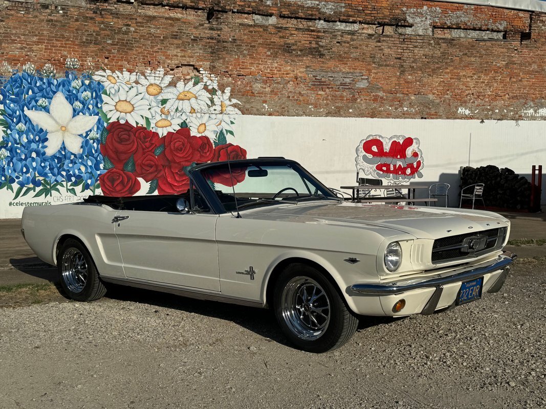 Ford-Mustang-1965-1
