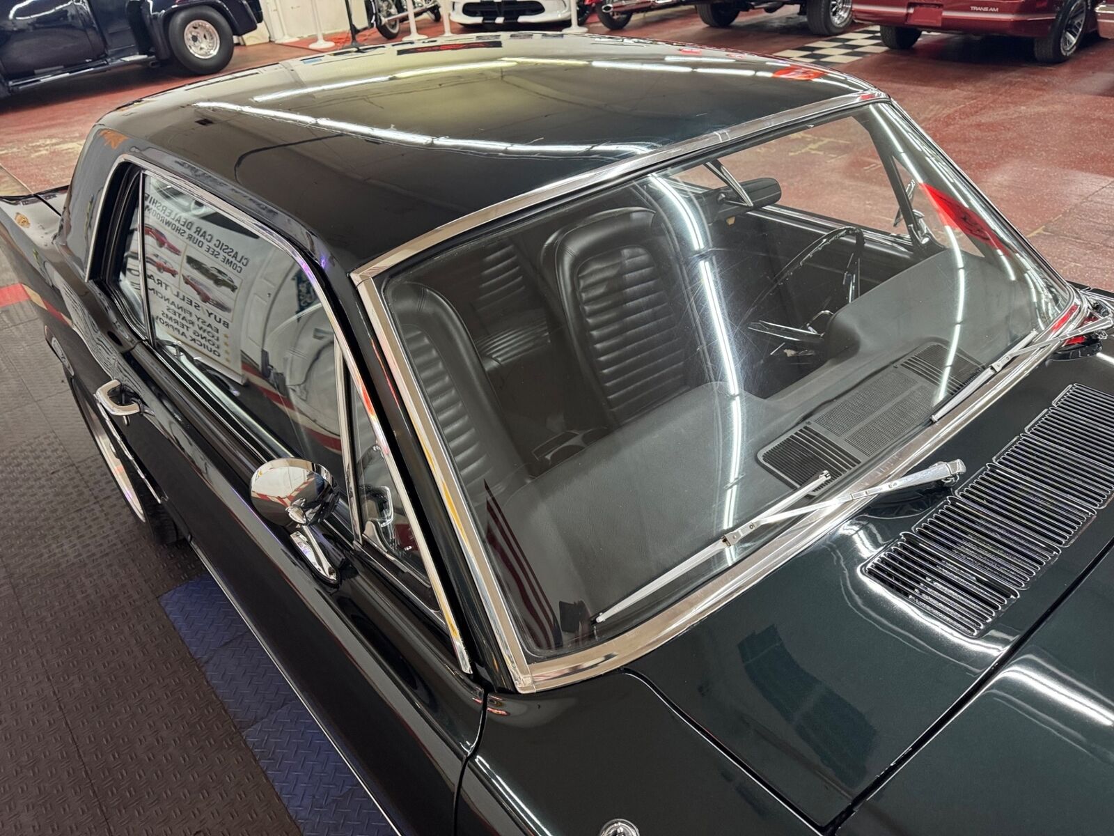Ford-Mustang-1965-10