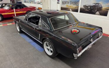 Ford-Mustang-1965-2