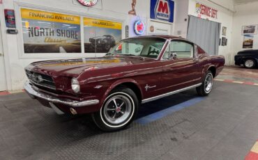 Ford-Mustang-1965-2-Door-1