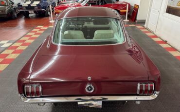 Ford-Mustang-1965-2-Door-11