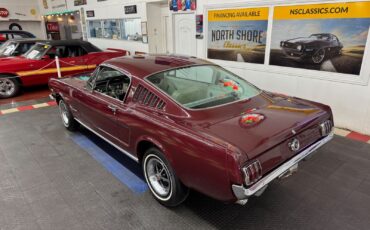Ford-Mustang-1965-2-Door-2