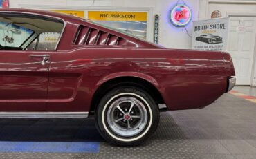 Ford-Mustang-1965-2-Door-20