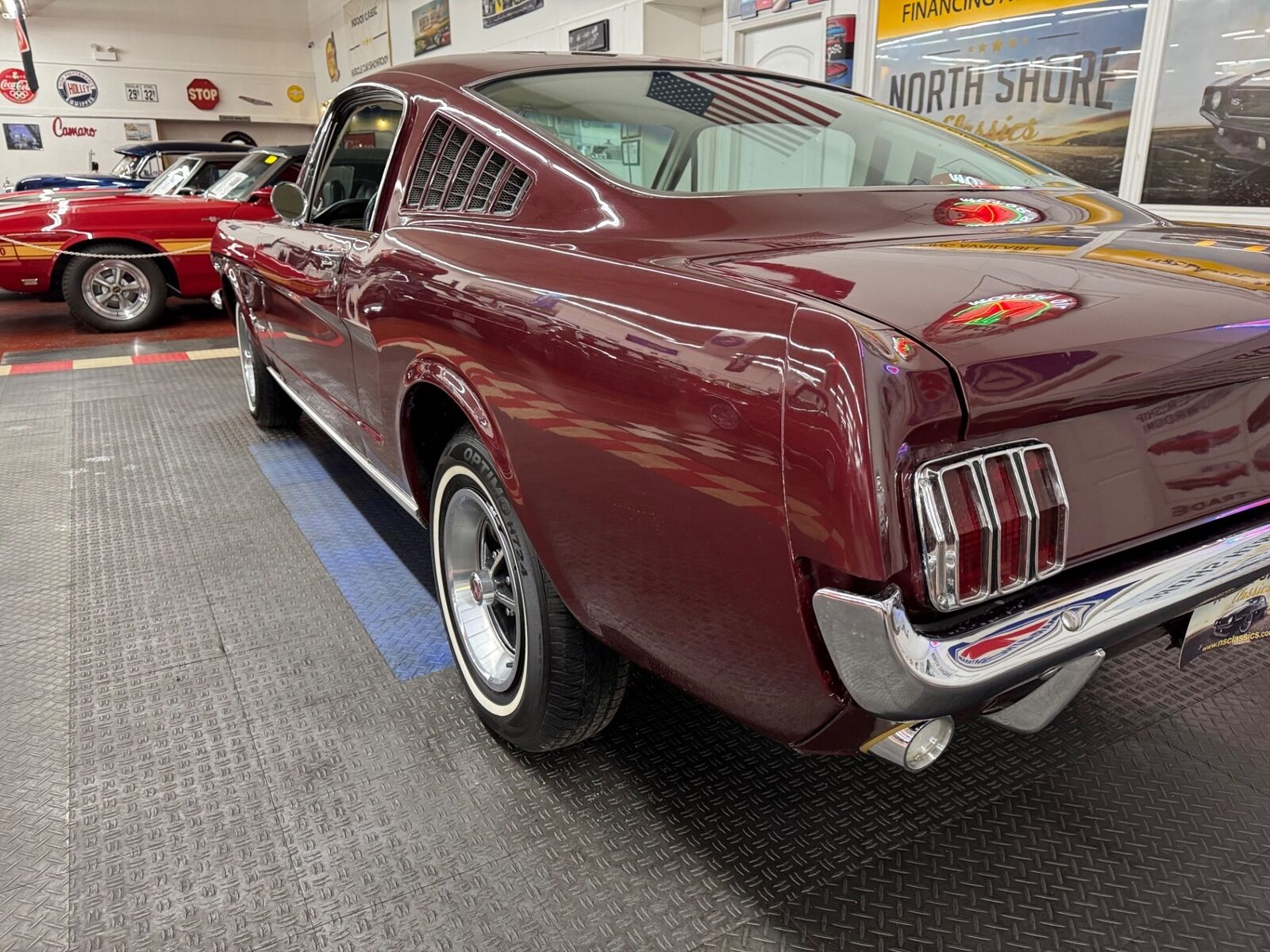 Ford-Mustang-1965-2-Door-21