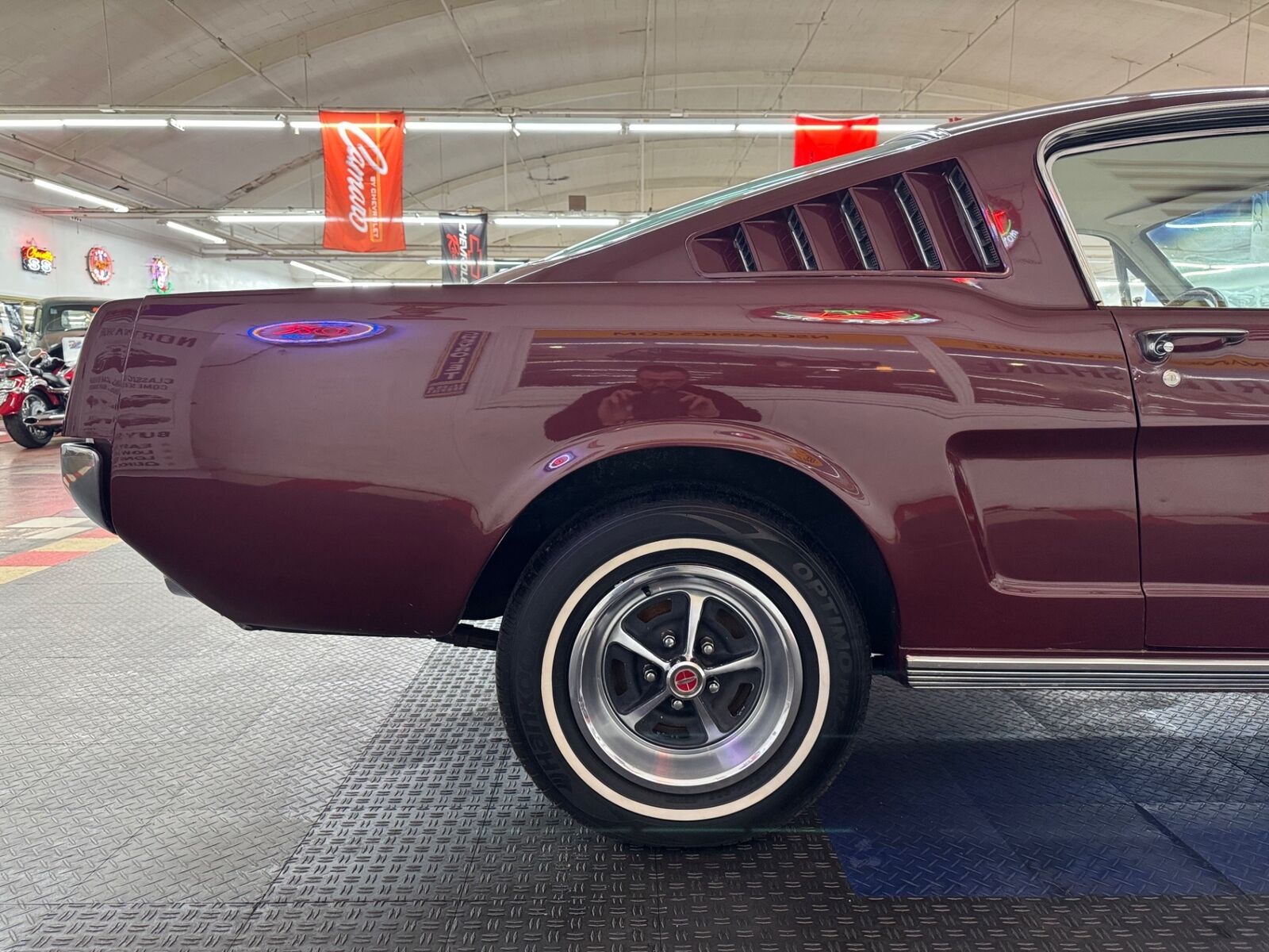 Ford-Mustang-1965-2-Door-22