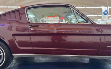 Ford-Mustang-1965-2-Door-23