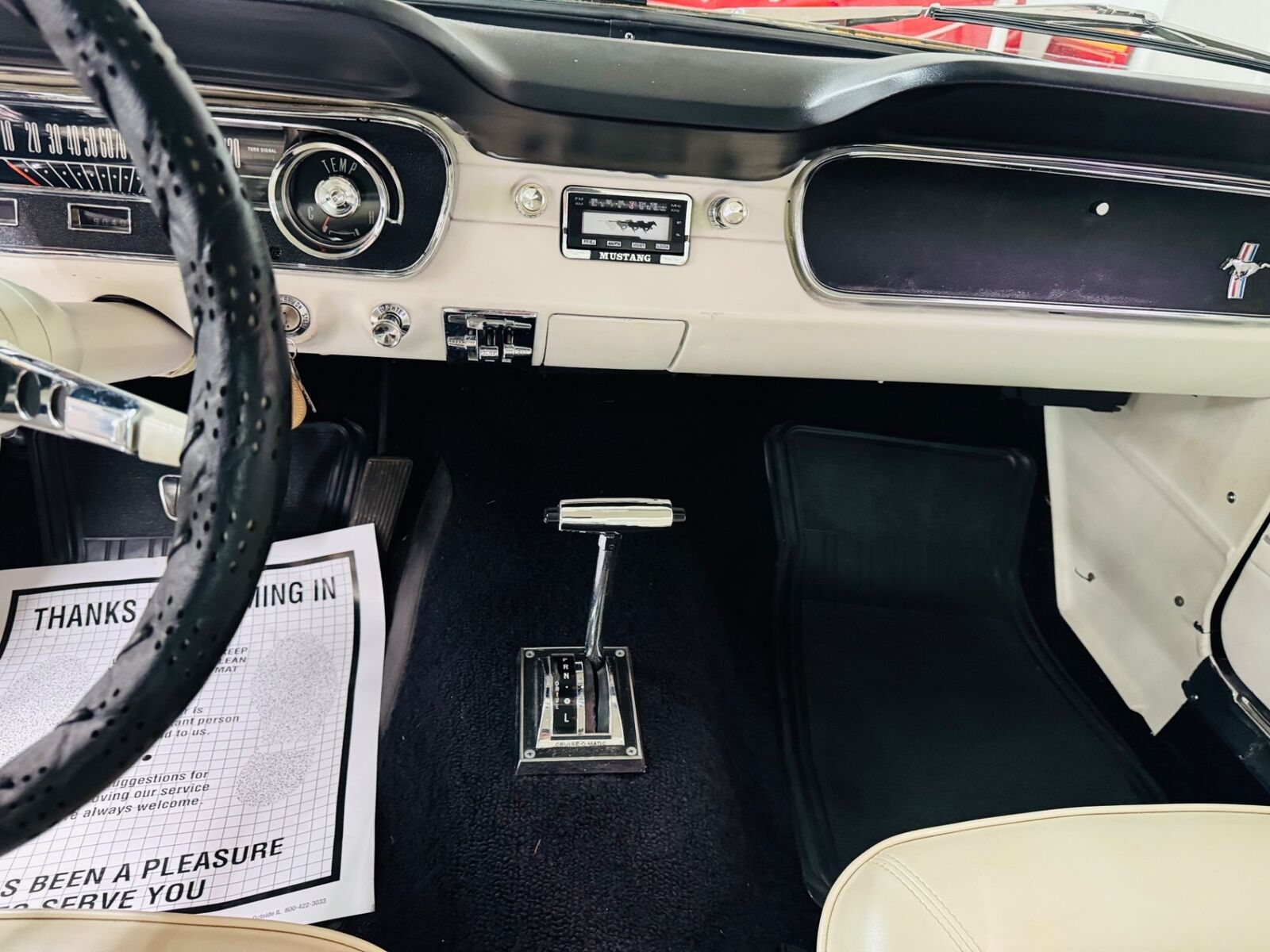 Ford-Mustang-1965-2-Door-37
