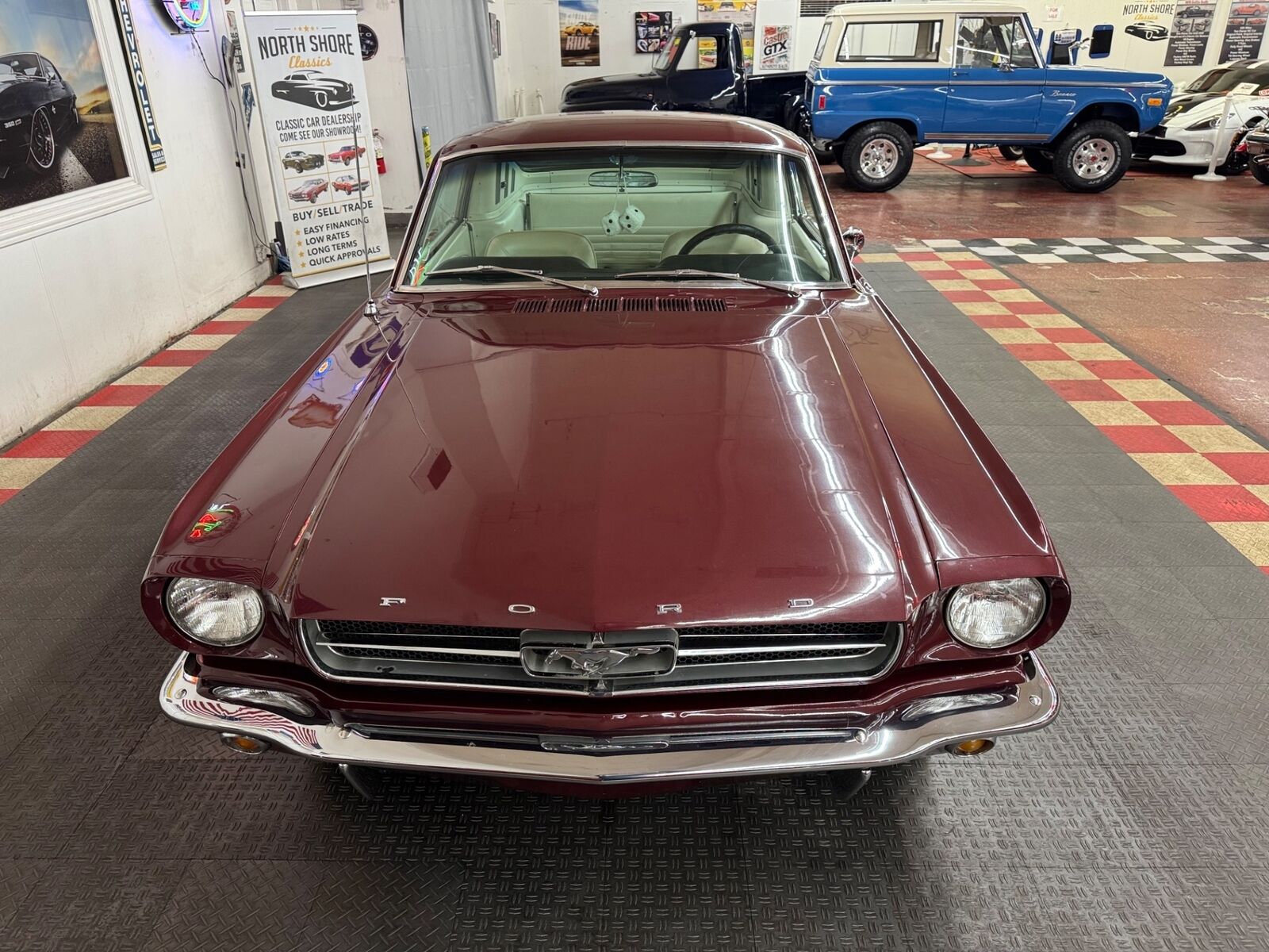Ford-Mustang-1965-2-Door-4