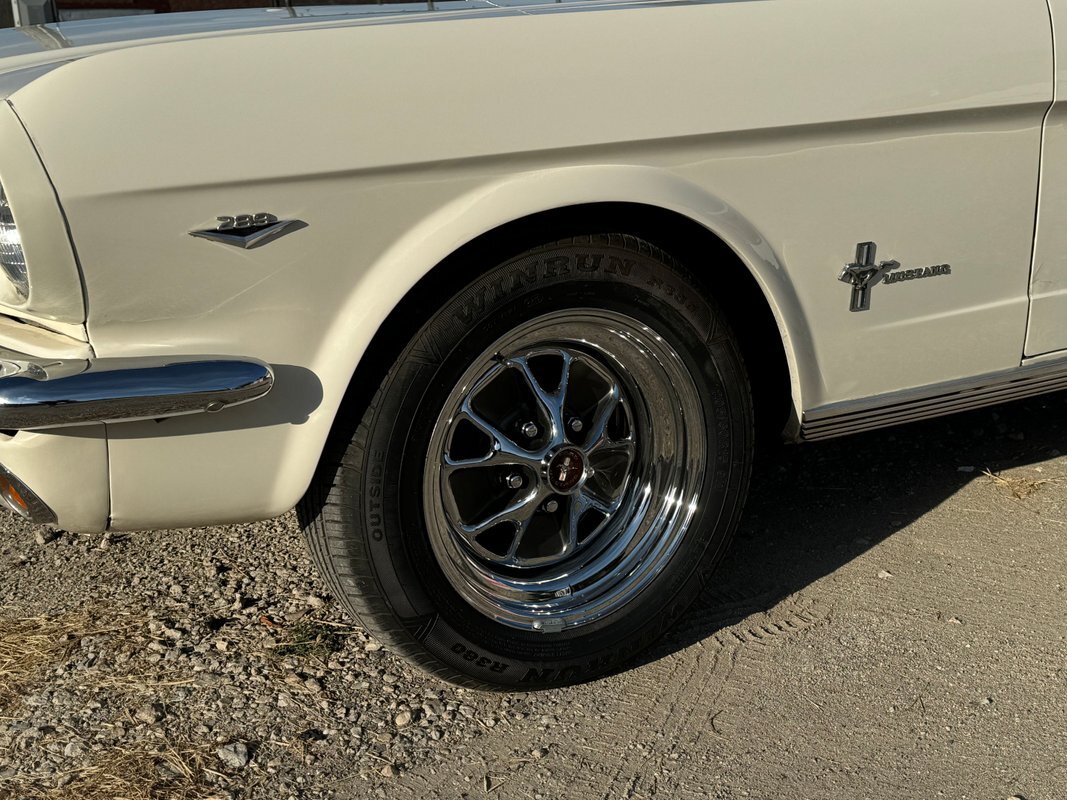 Ford-Mustang-1965-20
