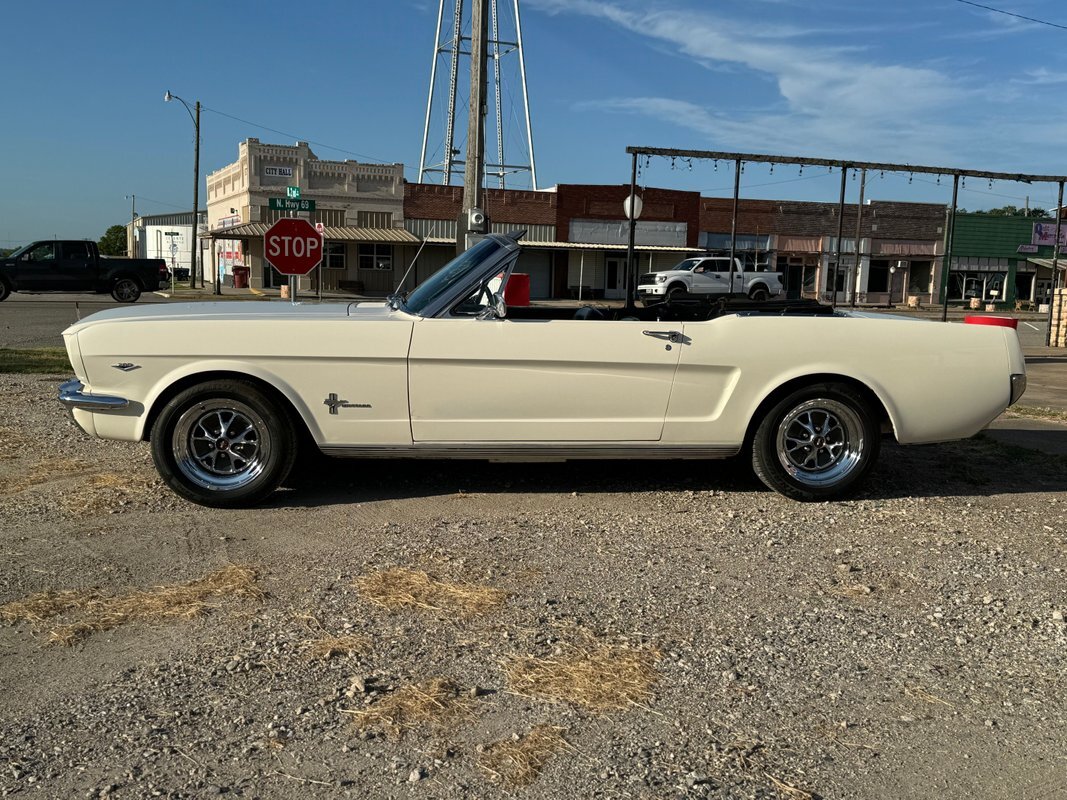 Ford-Mustang-1965-22