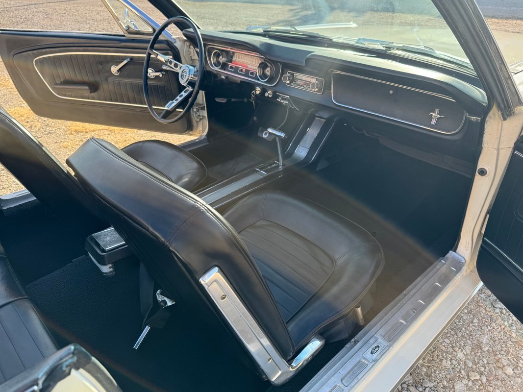 Ford-Mustang-1965-24