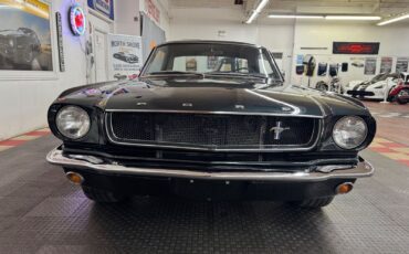 Ford-Mustang-1965-6