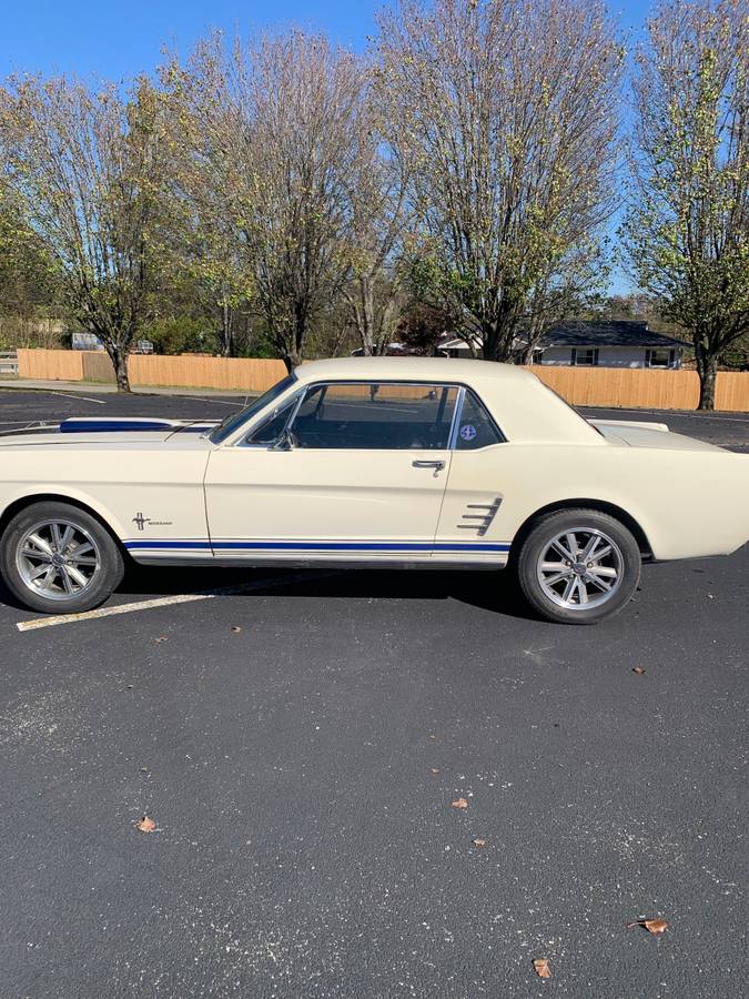 Ford-Mustang-1965-6