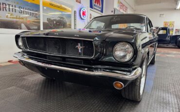 Ford-Mustang-1965-8