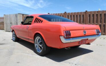 Ford-Mustang-1965-8