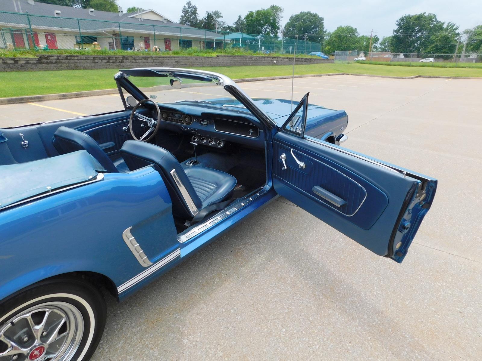 Ford-Mustang-1965-CONVERTIBLE-11