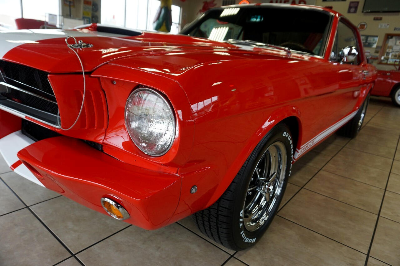 Ford-Mustang-1965-Classic-Car-15