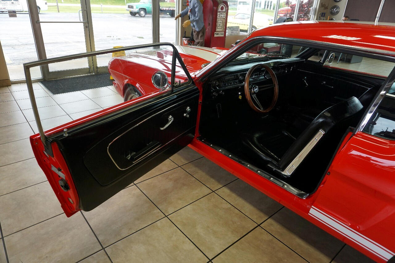 Ford-Mustang-1965-Classic-Car-20