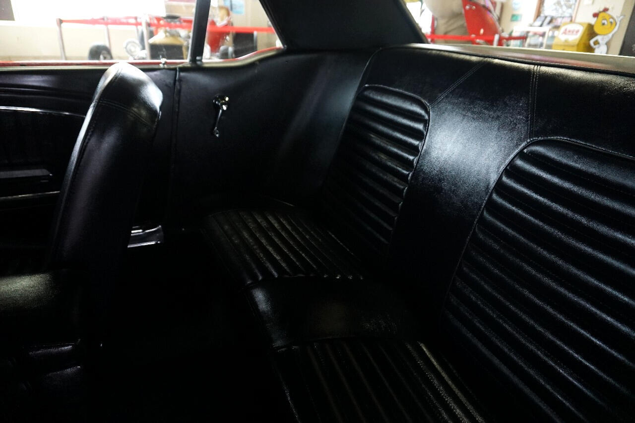 Ford-Mustang-1965-Classic-Car-22
