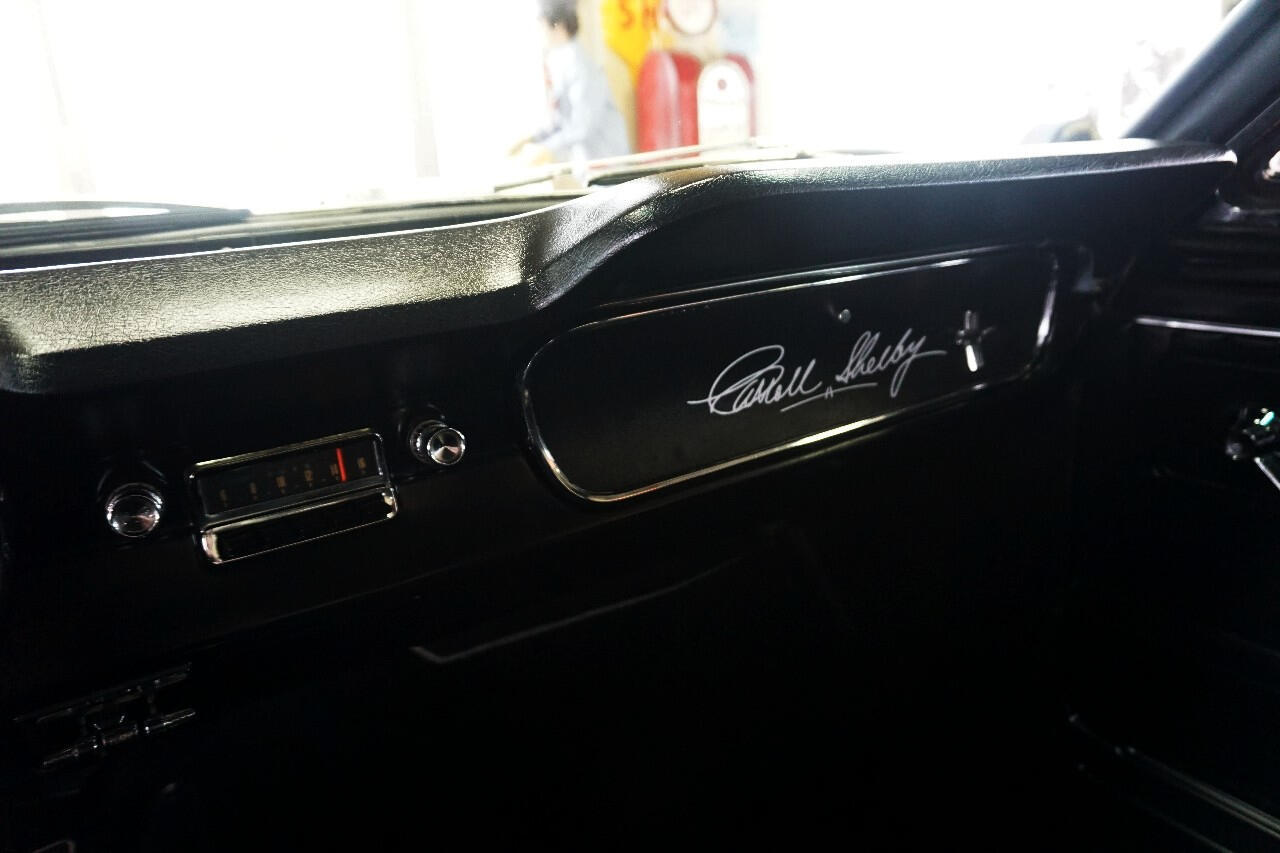 Ford-Mustang-1965-Classic-Car-27