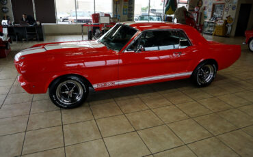 Ford-Mustang-1965-Classic-Car-3