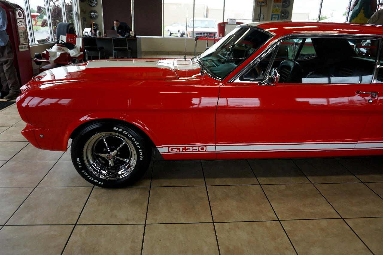 Ford-Mustang-1965-Classic-Car-39