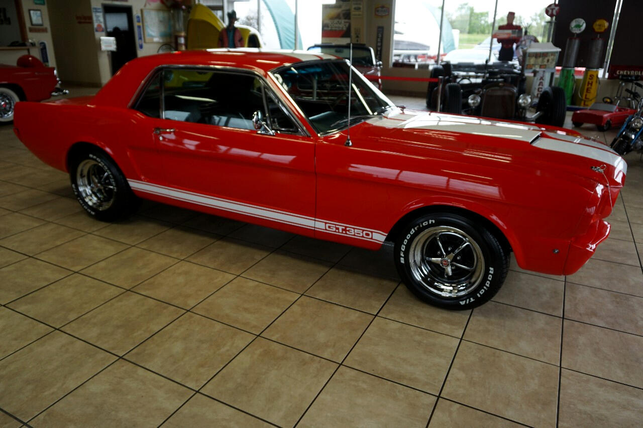 Ford-Mustang-1965-Classic-Car-9