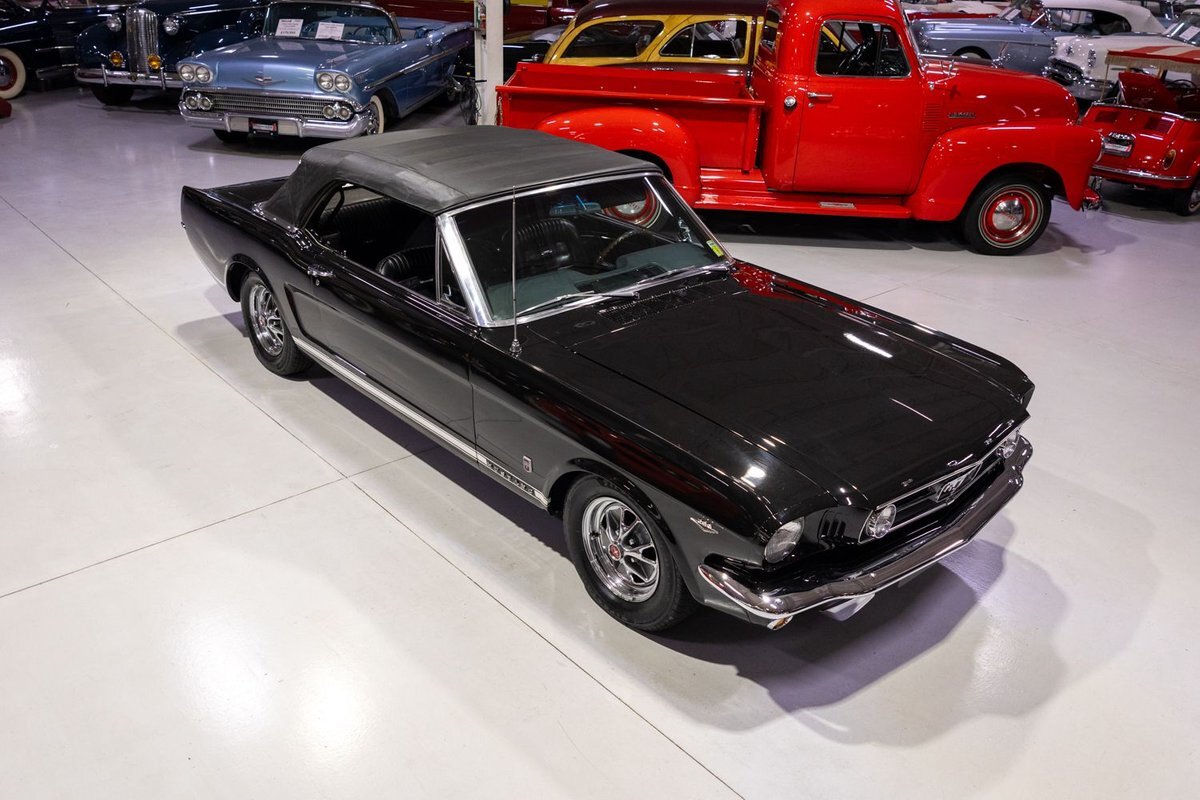 Ford-Mustang-1965-Convertible-1