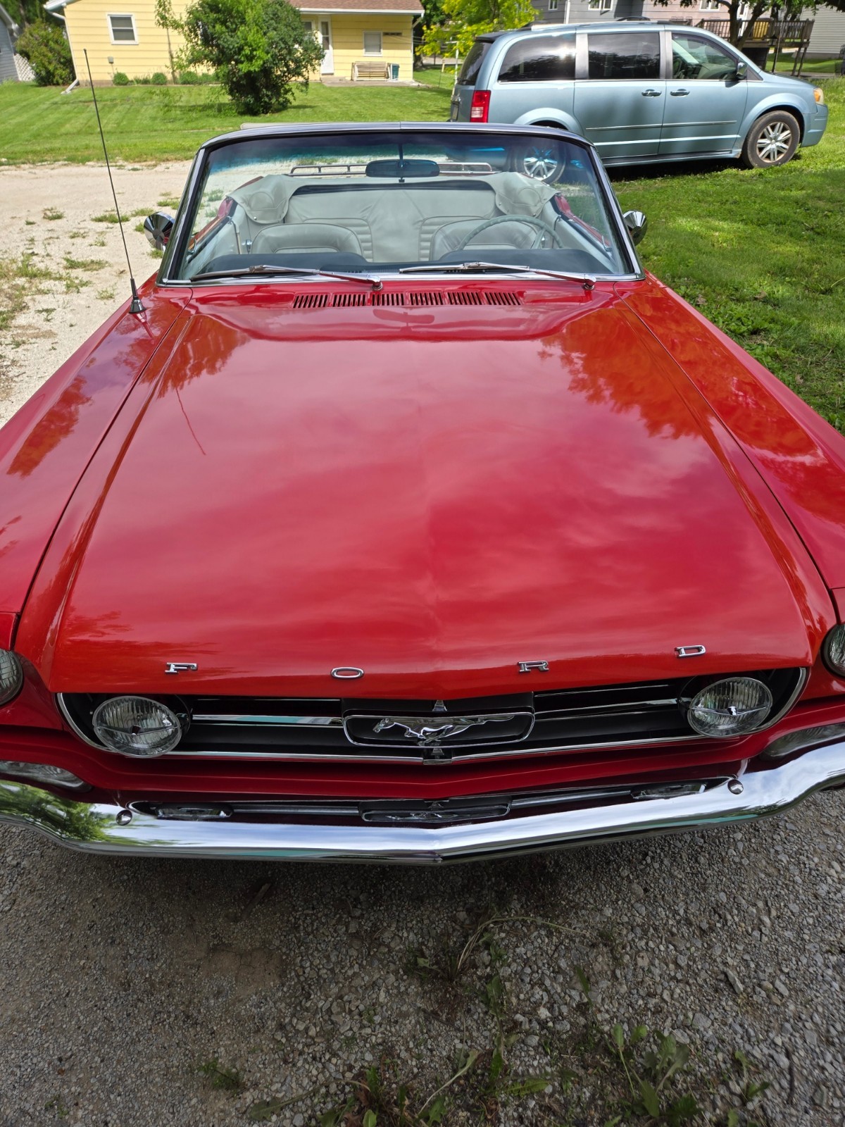 Ford-Mustang-1965-Convertible-11