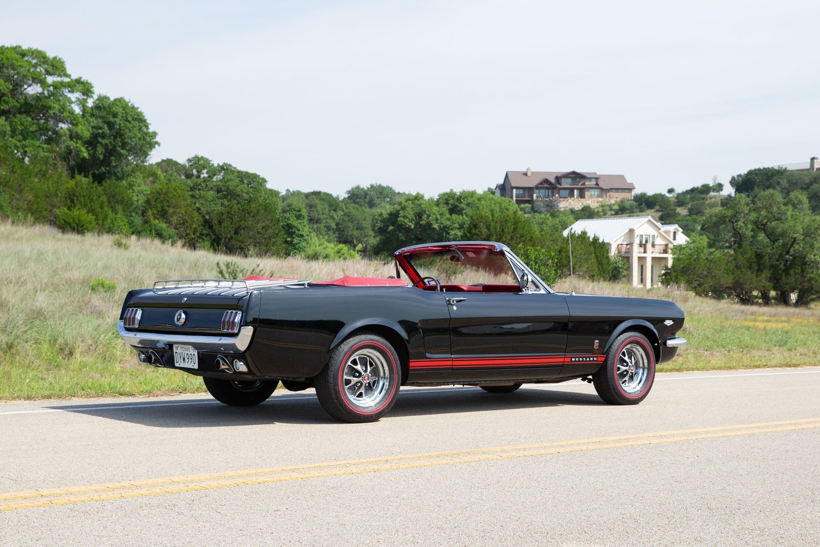 Ford-Mustang-1965-Convertible-11