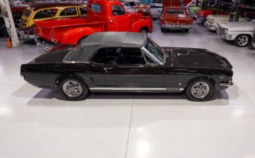 Ford-Mustang-1965-Convertible-17
