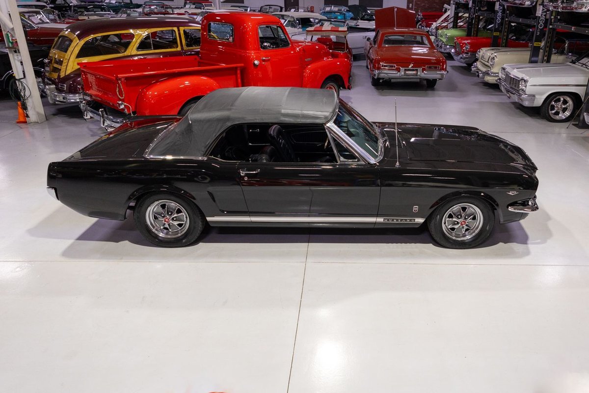 Ford-Mustang-1965-Convertible-17