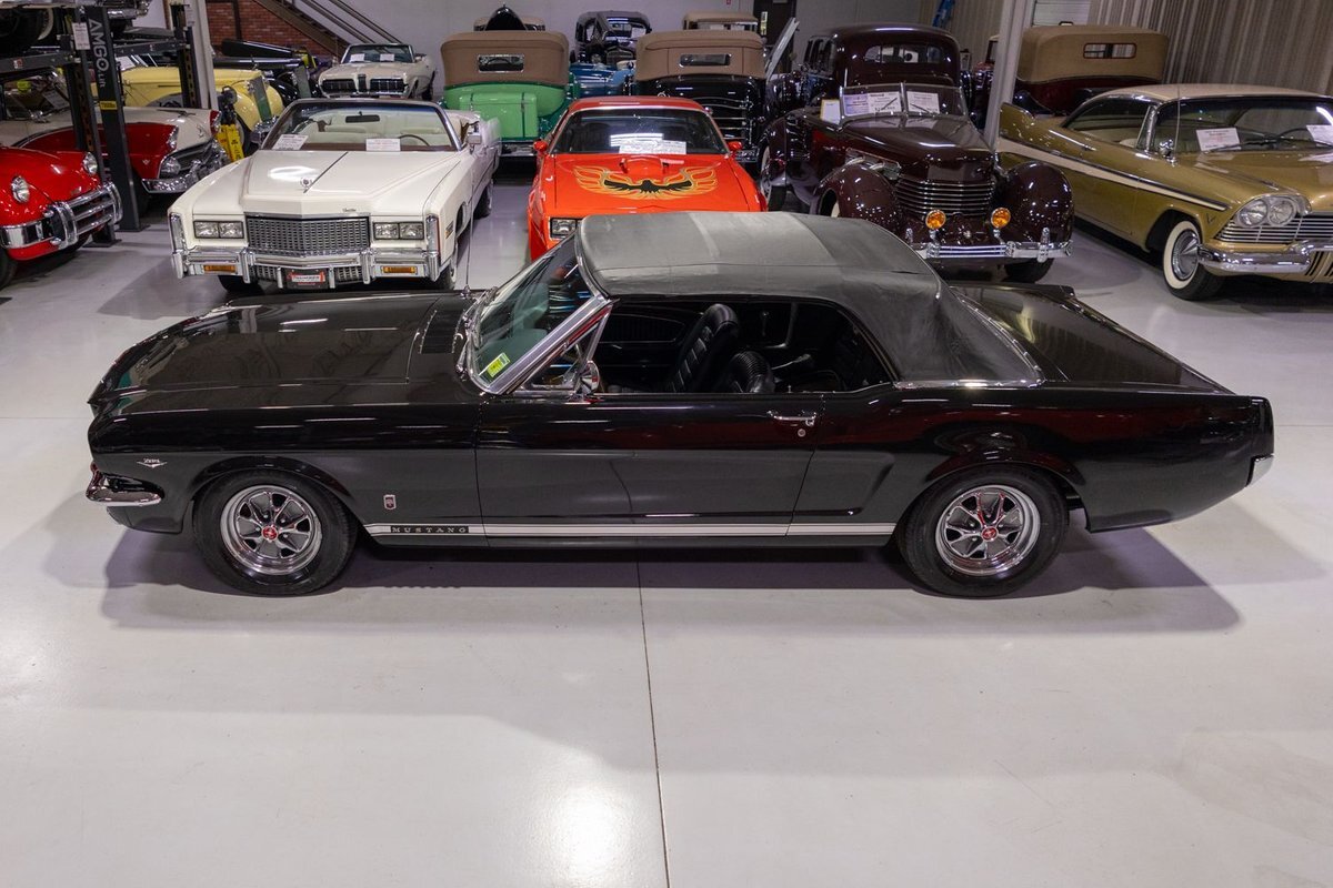 Ford-Mustang-1965-Convertible-21