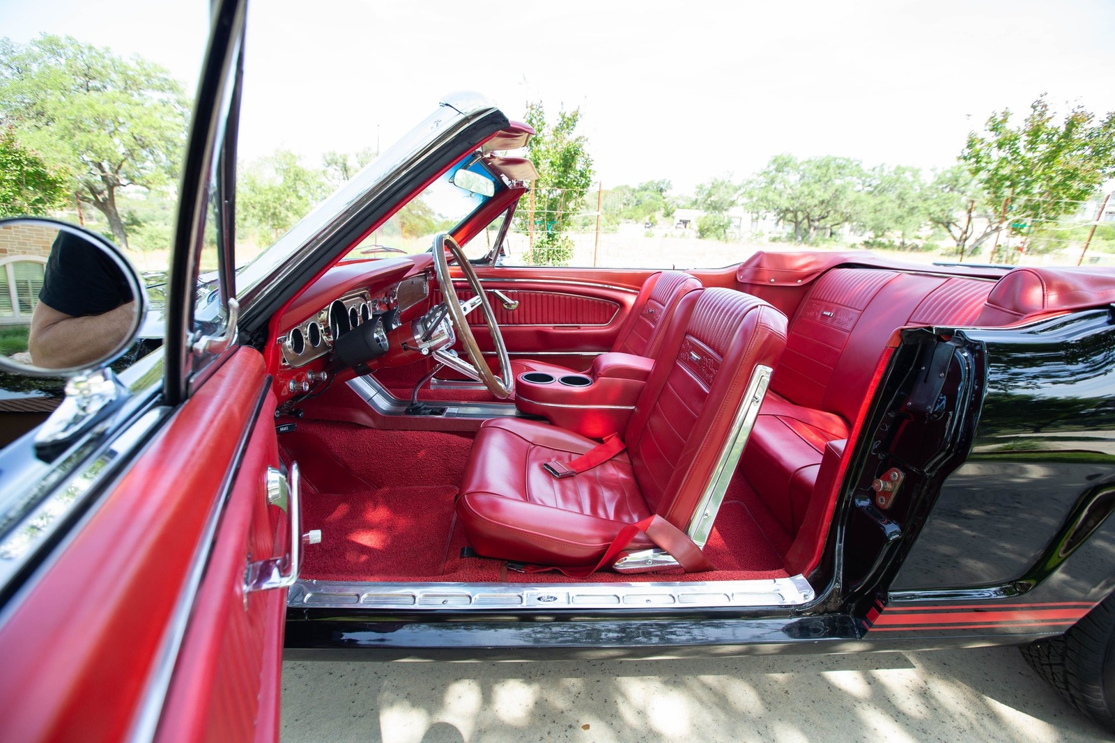 Ford-Mustang-1965-Convertible-21